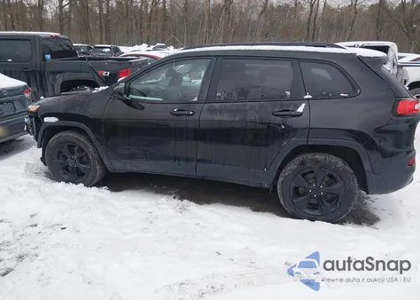 2016 Jeep Cherokee Altitude z USA, uszkodzony, nr VIN 1C4PJMCS7GW102077